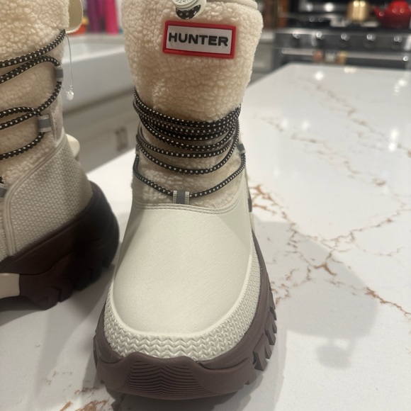 Hunter Cream and Brown Winter Boots - Picture 2 of 11